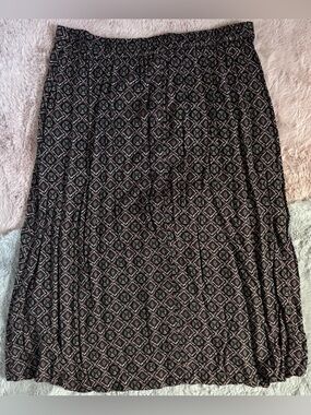 Laura Scott brown pattern skirt